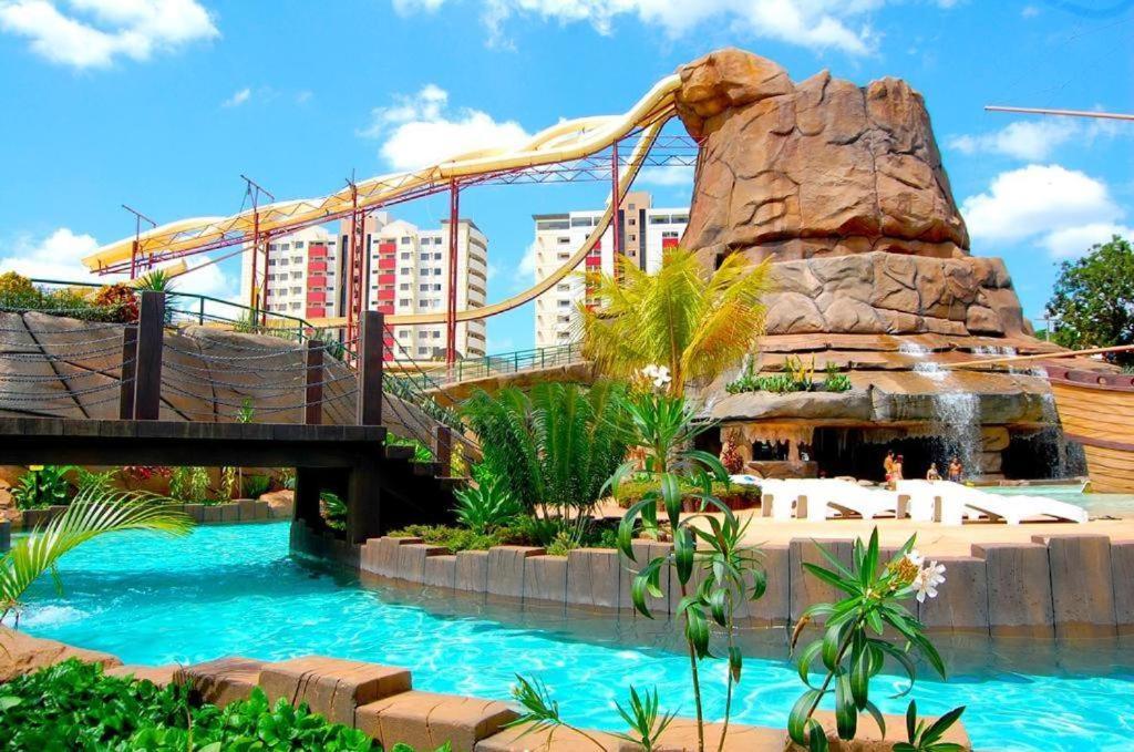 Piazza Diroma - Cortesia Park Diroma, Splash E Slide กัลดัสโนวัส ภายนอก รูปภาพ