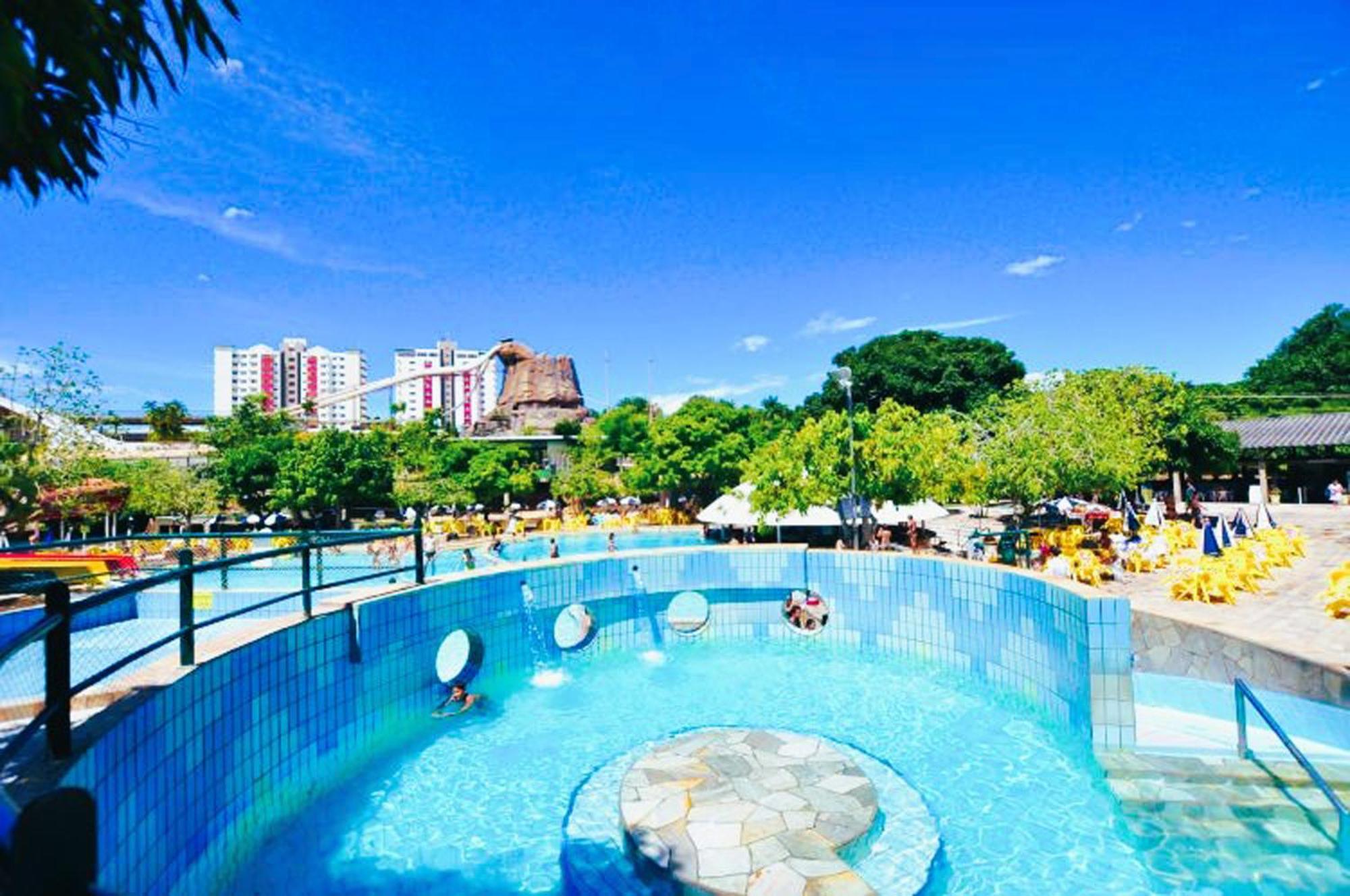 Piazza Diroma - Cortesia Park Diroma, Splash E Slide กัลดัสโนวัส ภายนอก รูปภาพ